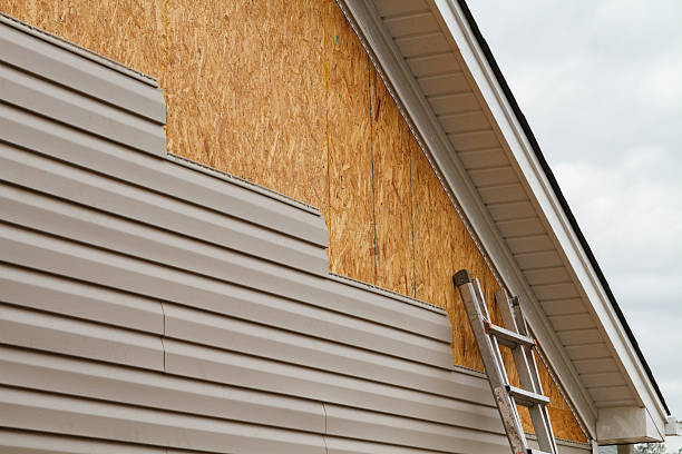 24/7 Emergency Vinyl Siding experts in Newark, TX